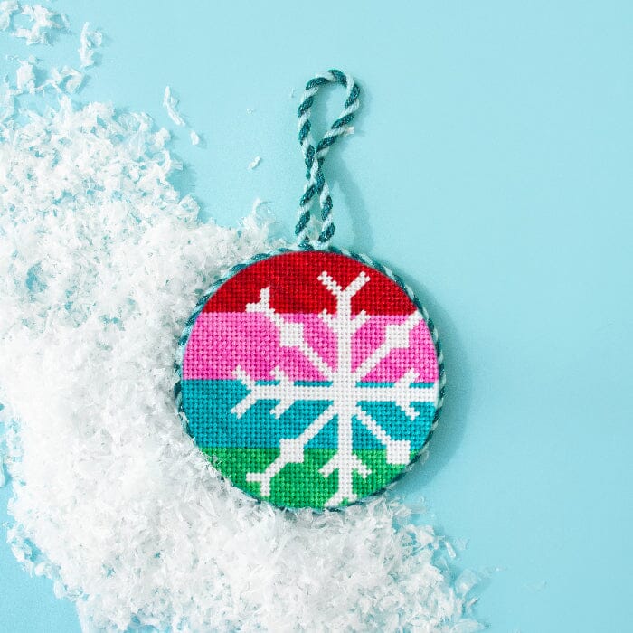 Snowflake on Stripes Round Kit